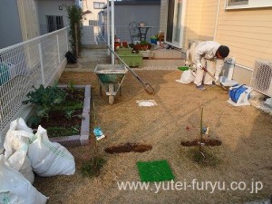 庭工事施工中