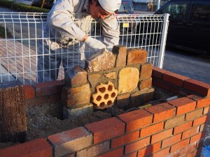 花壇のリフォーム工事 レンガオブジェ