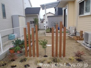 立て込みと植栽の植込み